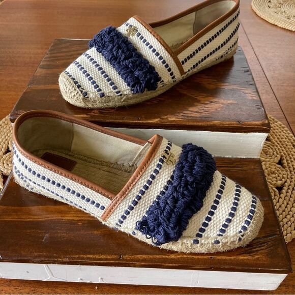 Tory Burch Shaw Fringe Espadrilles Navy and Cream Size 7 - Picture 1 of 11
